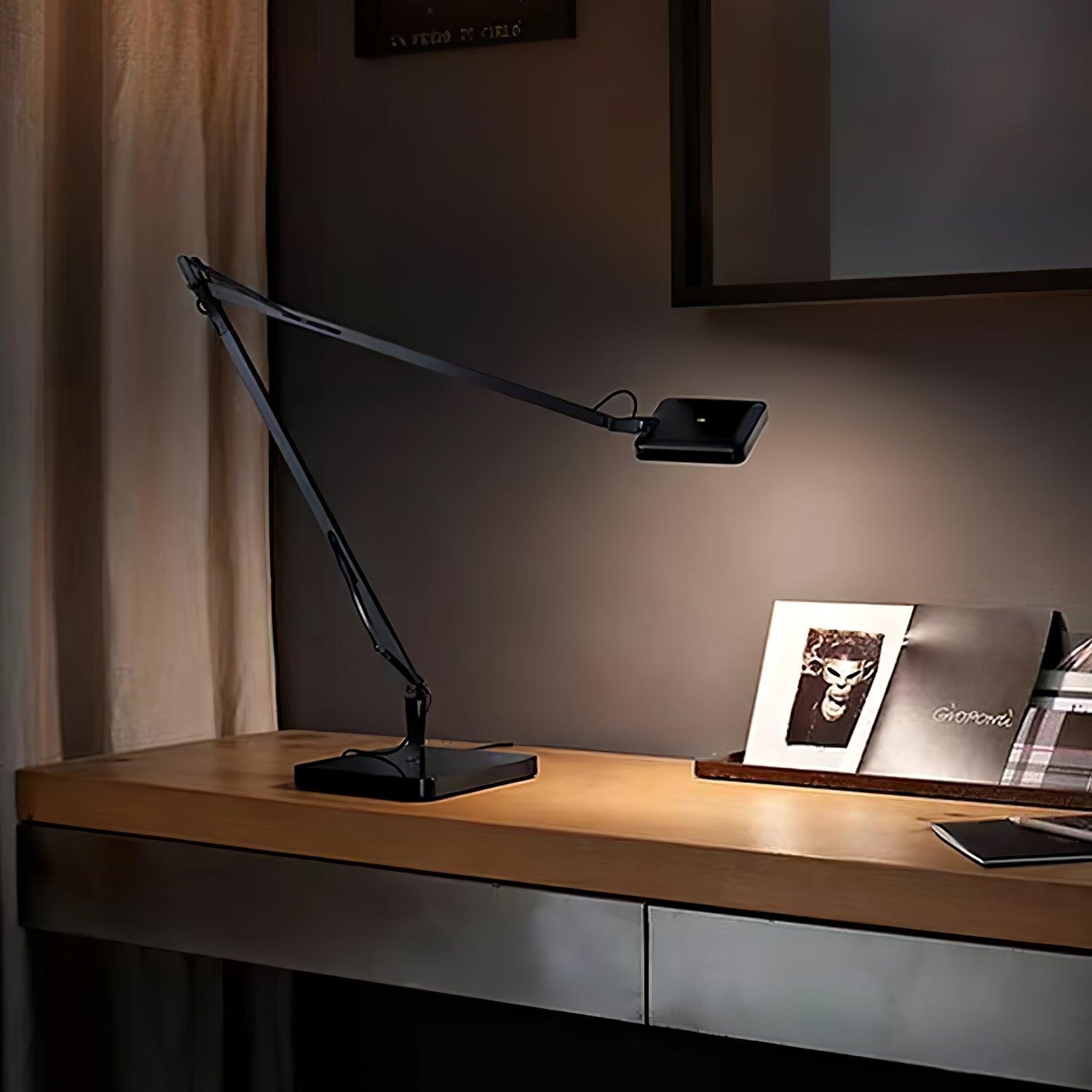 Gollor Table Lamp