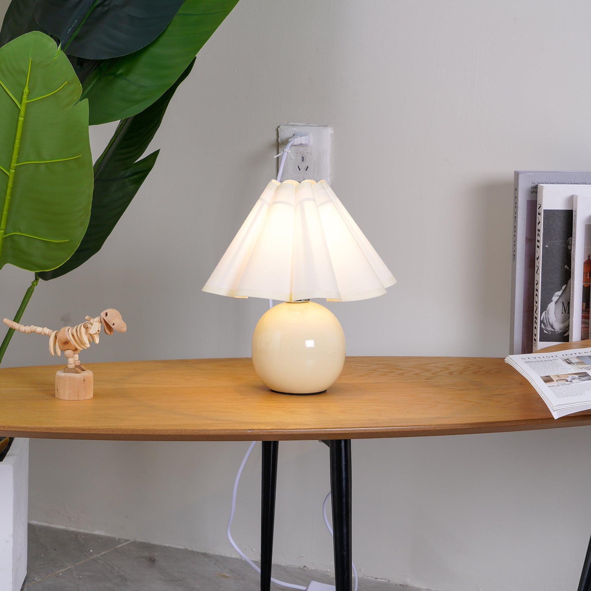 Cosari Table Lamp