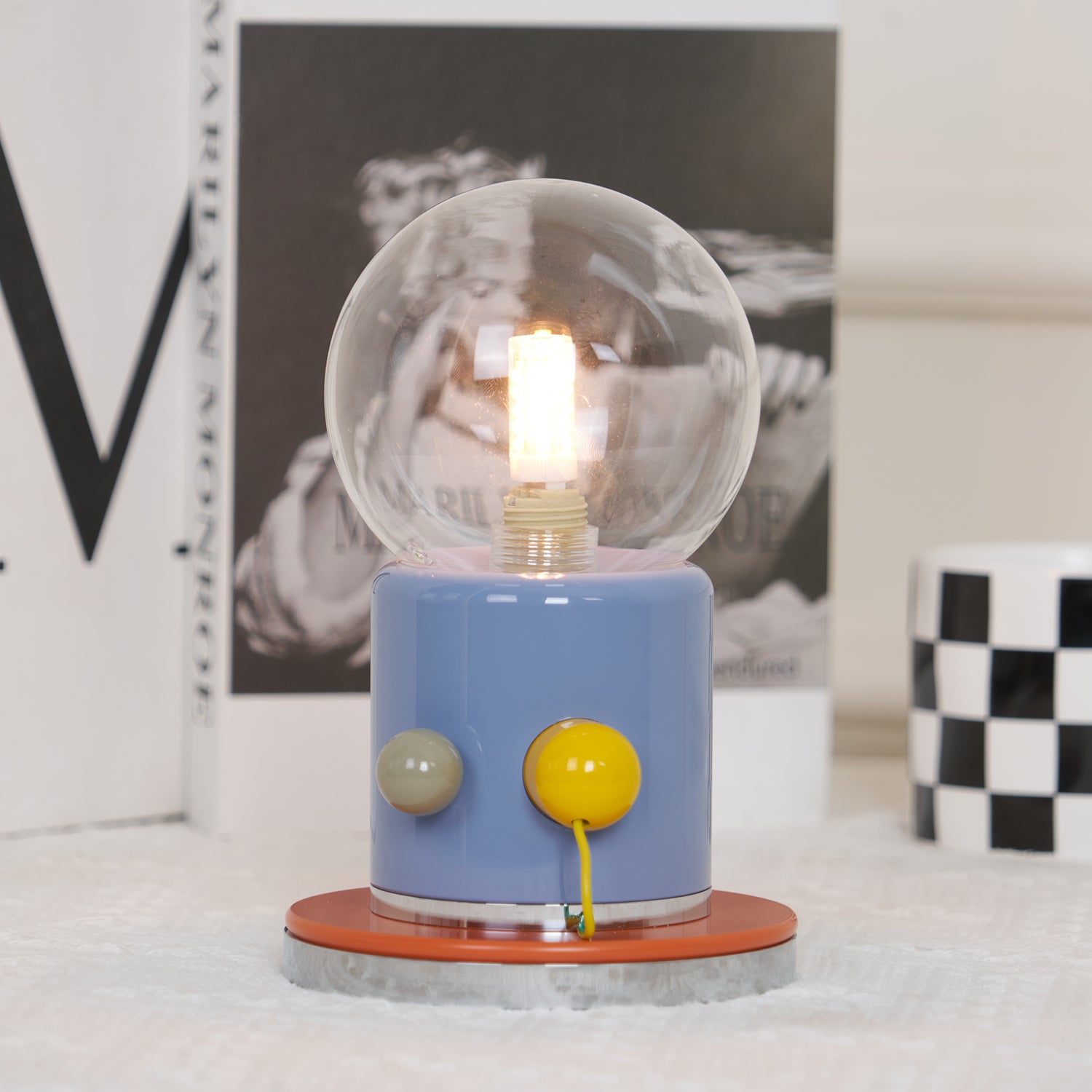 Trivano Table Lamp