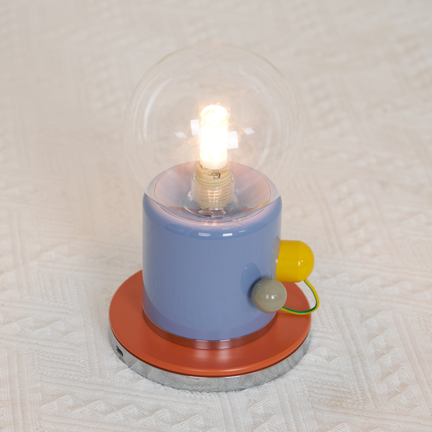 Trivano Table Lamp