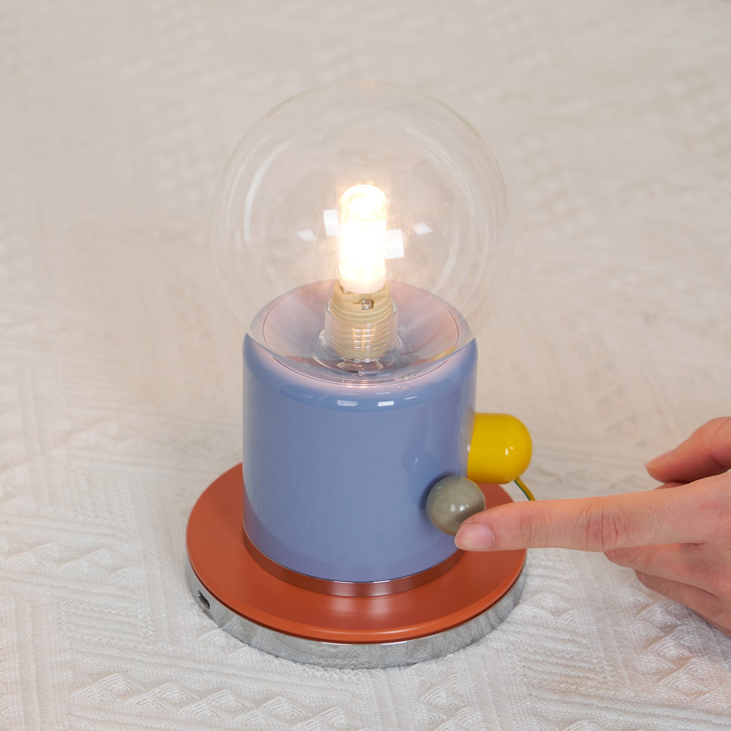 Trivano Table Lamp