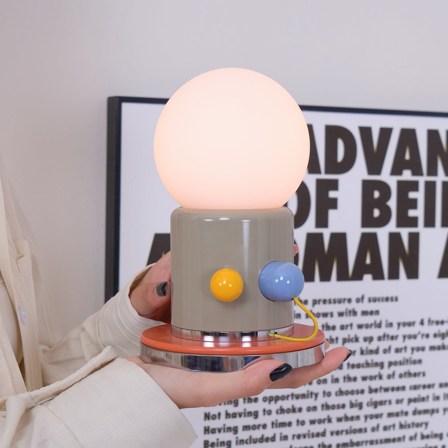 Trivano Table Lamp