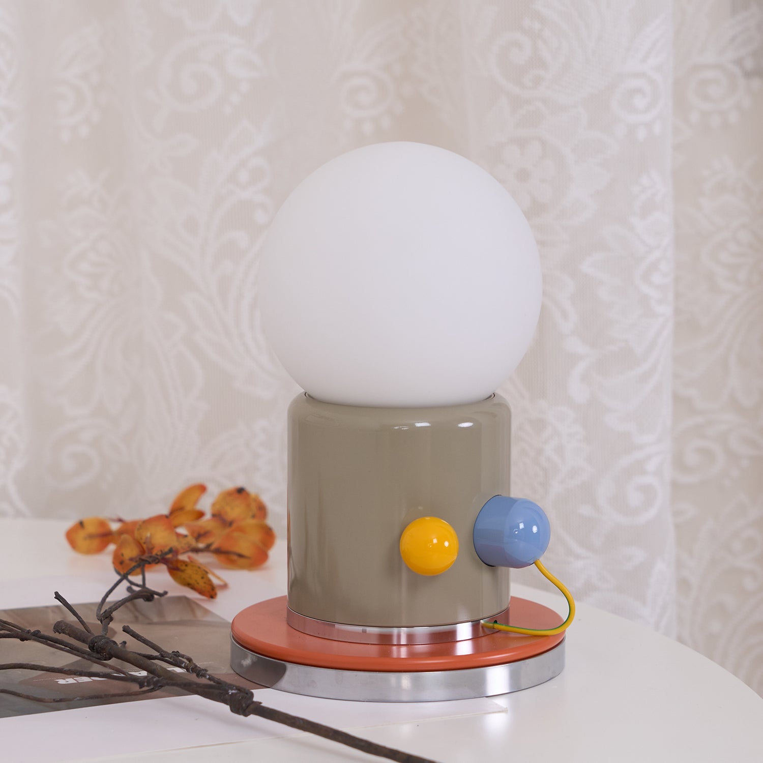 Trivano Table Lamp