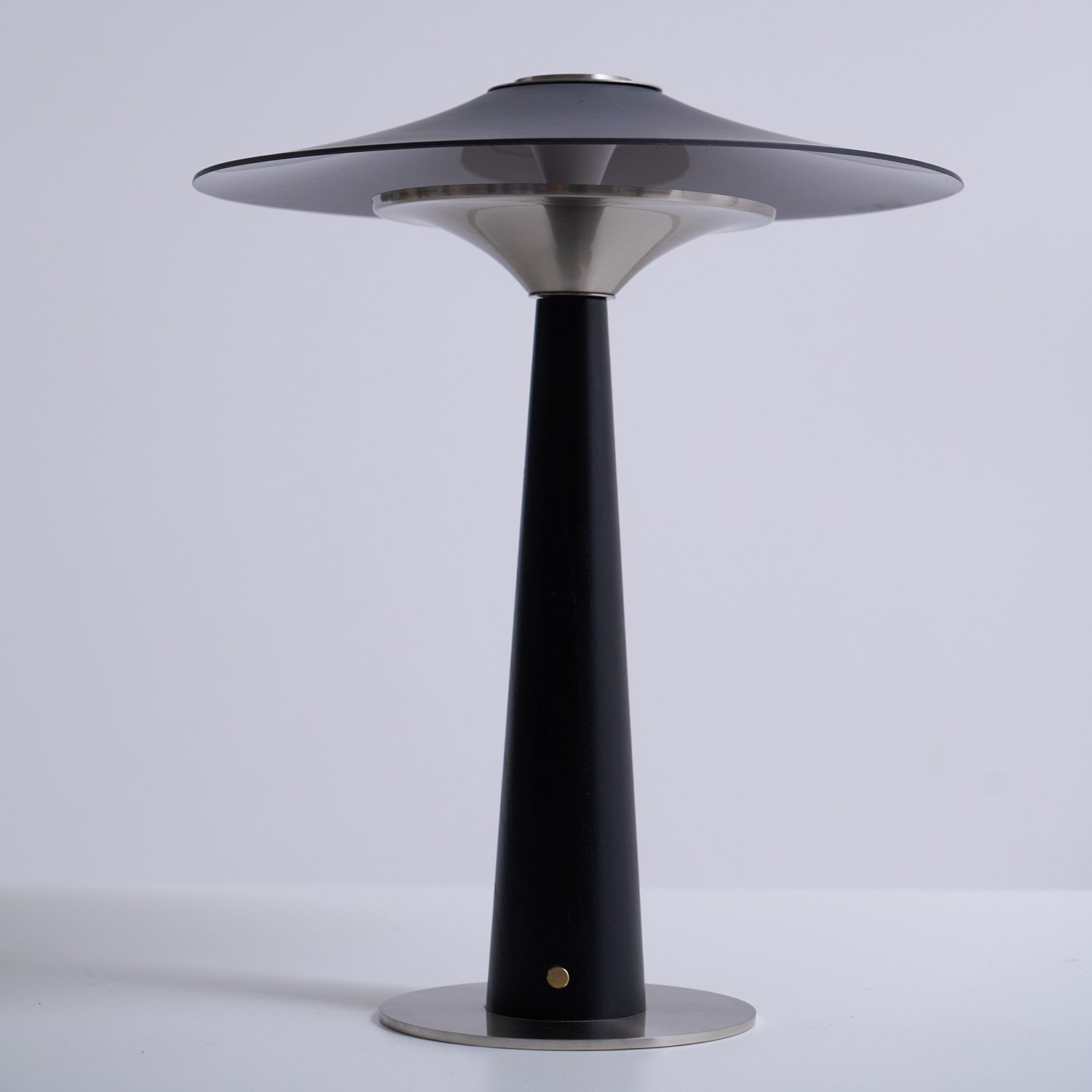 Kizom Table Lamp