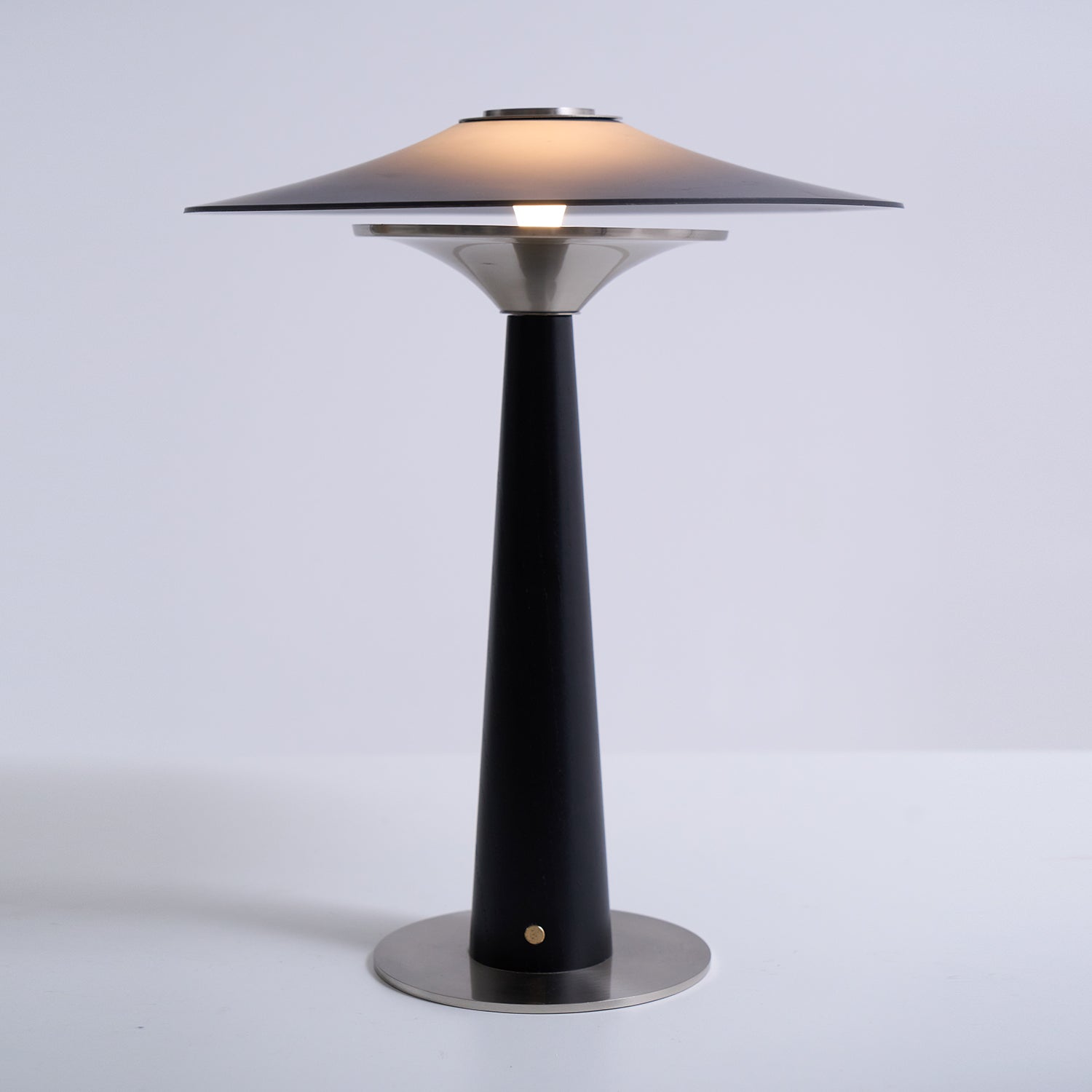 Kizom Table Lamp