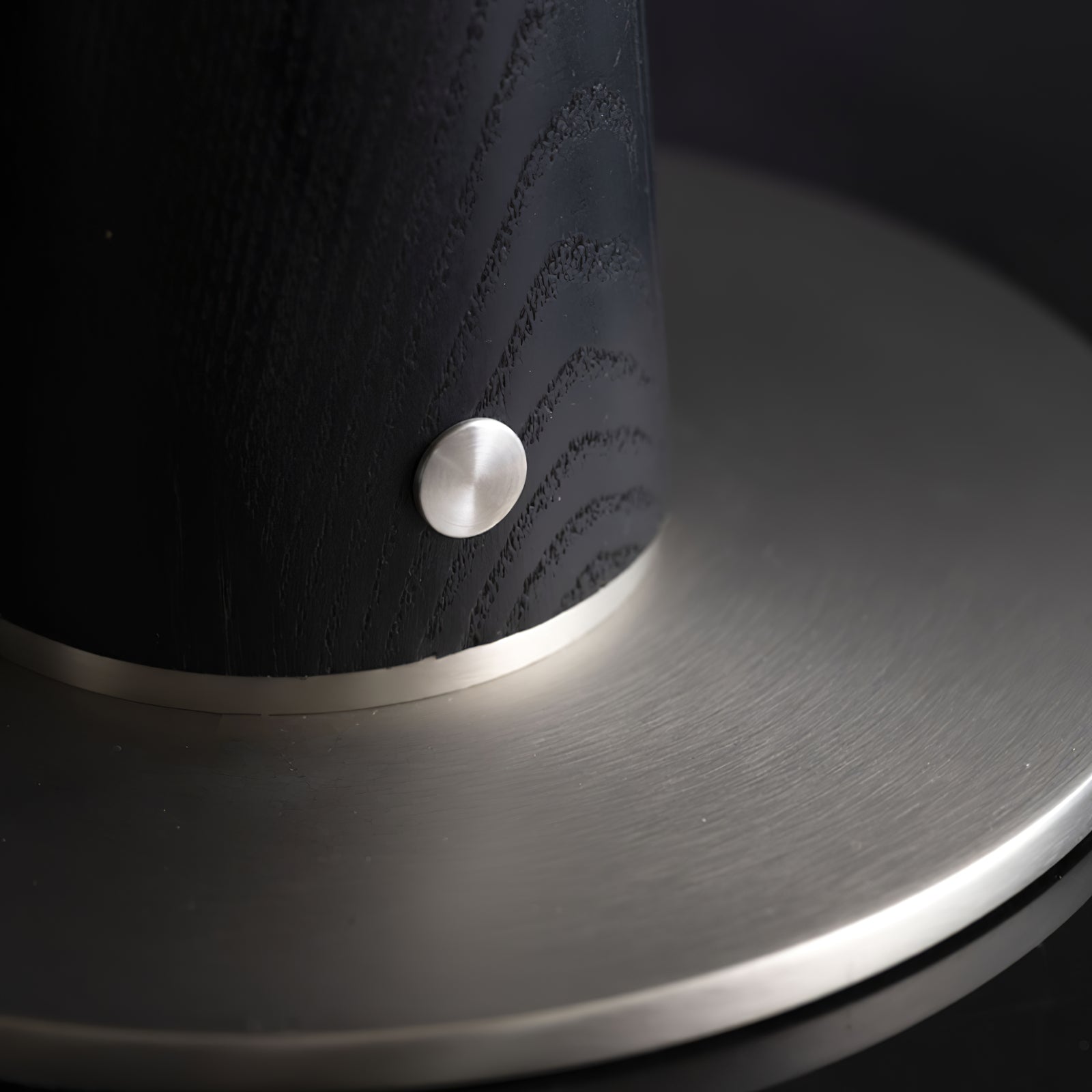 Kizom Table Lamp