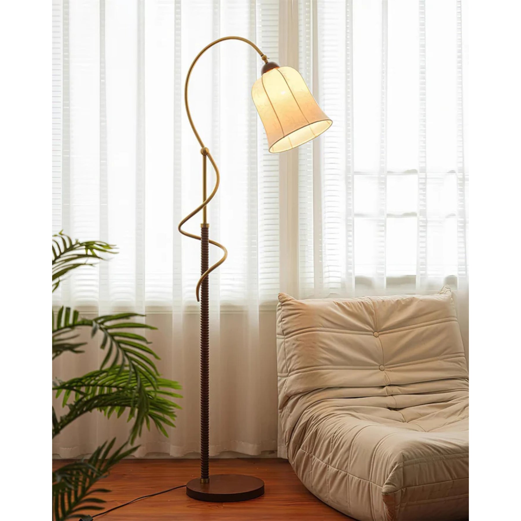 Lezizan Floor Lamp