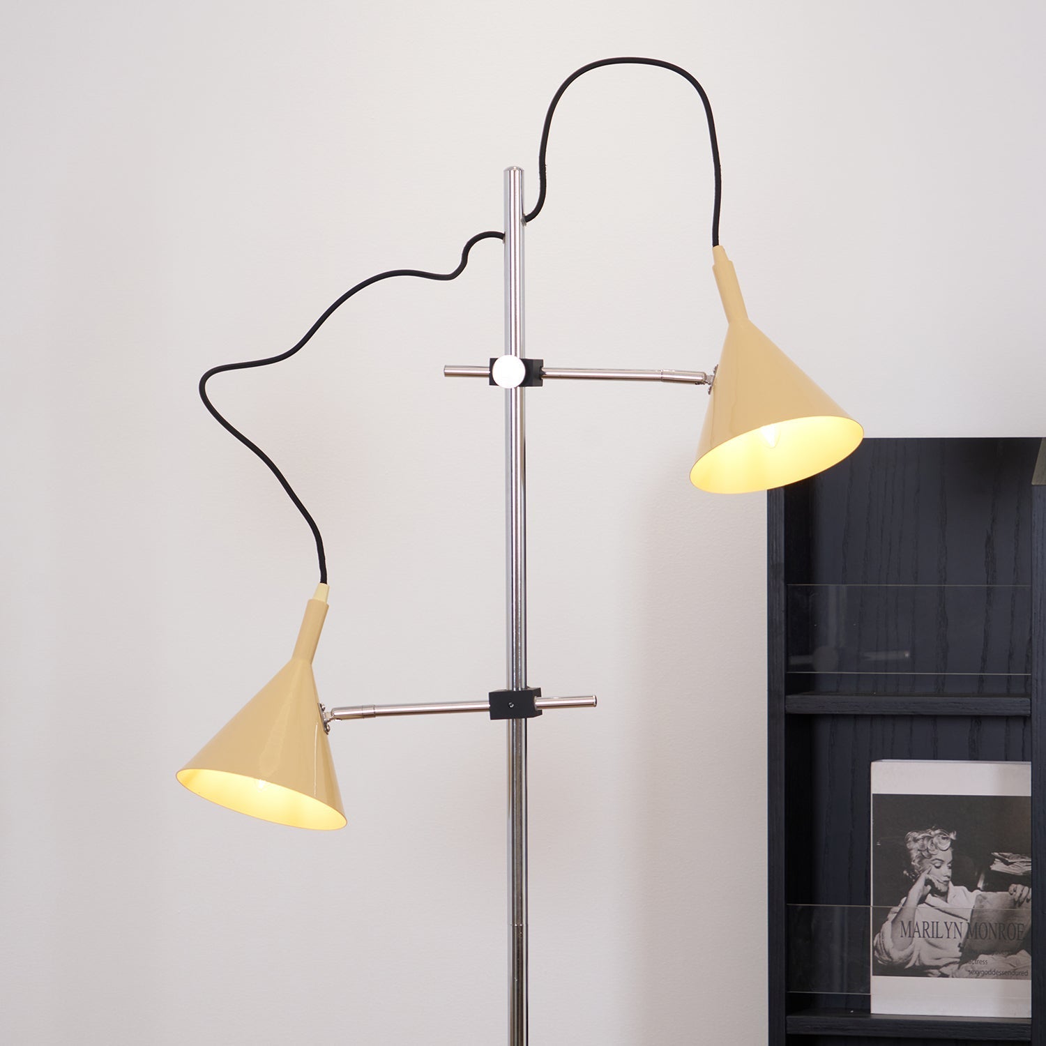 Latios Floor Lamp