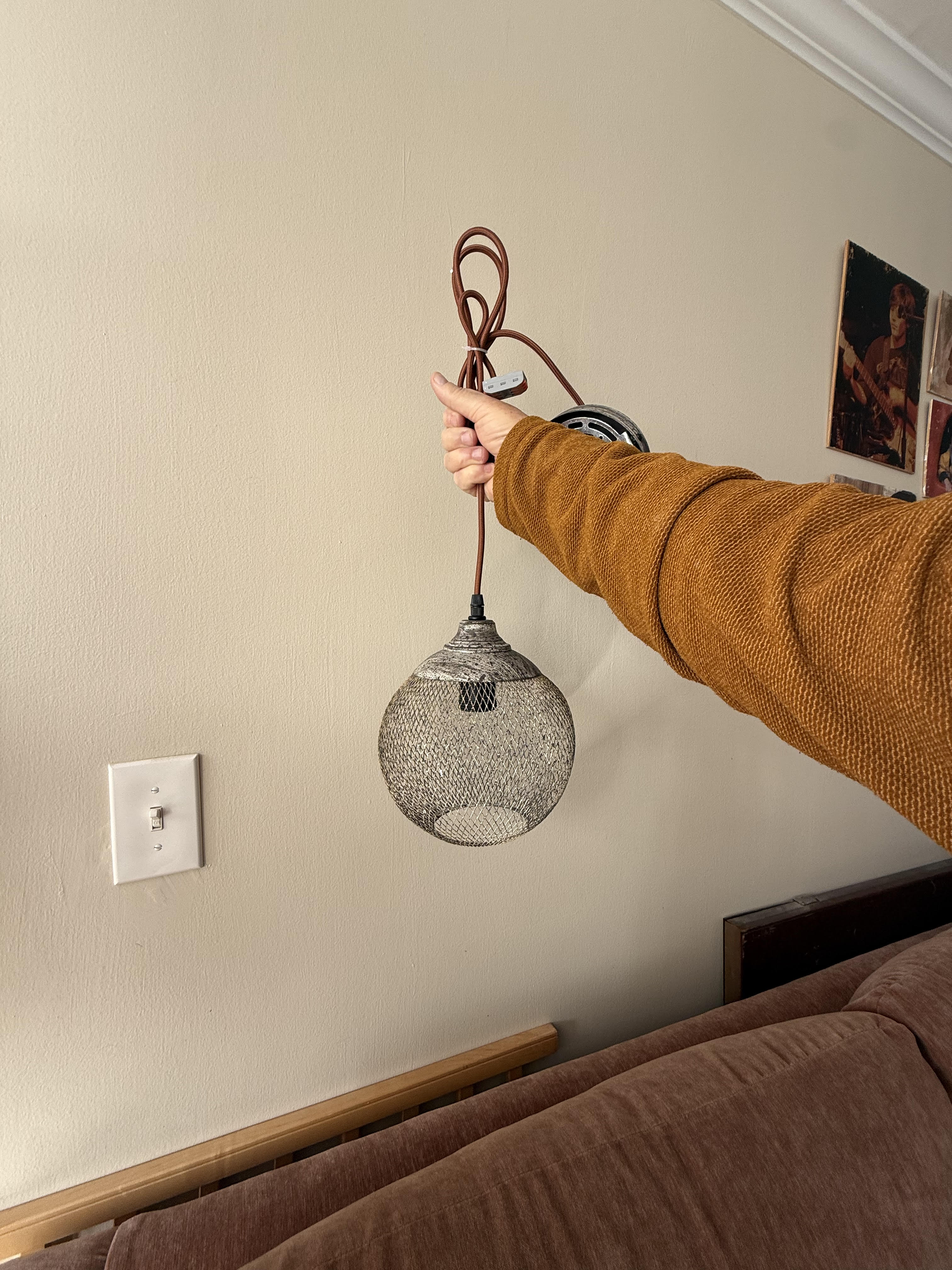 Lonester Mesh Pendant Light