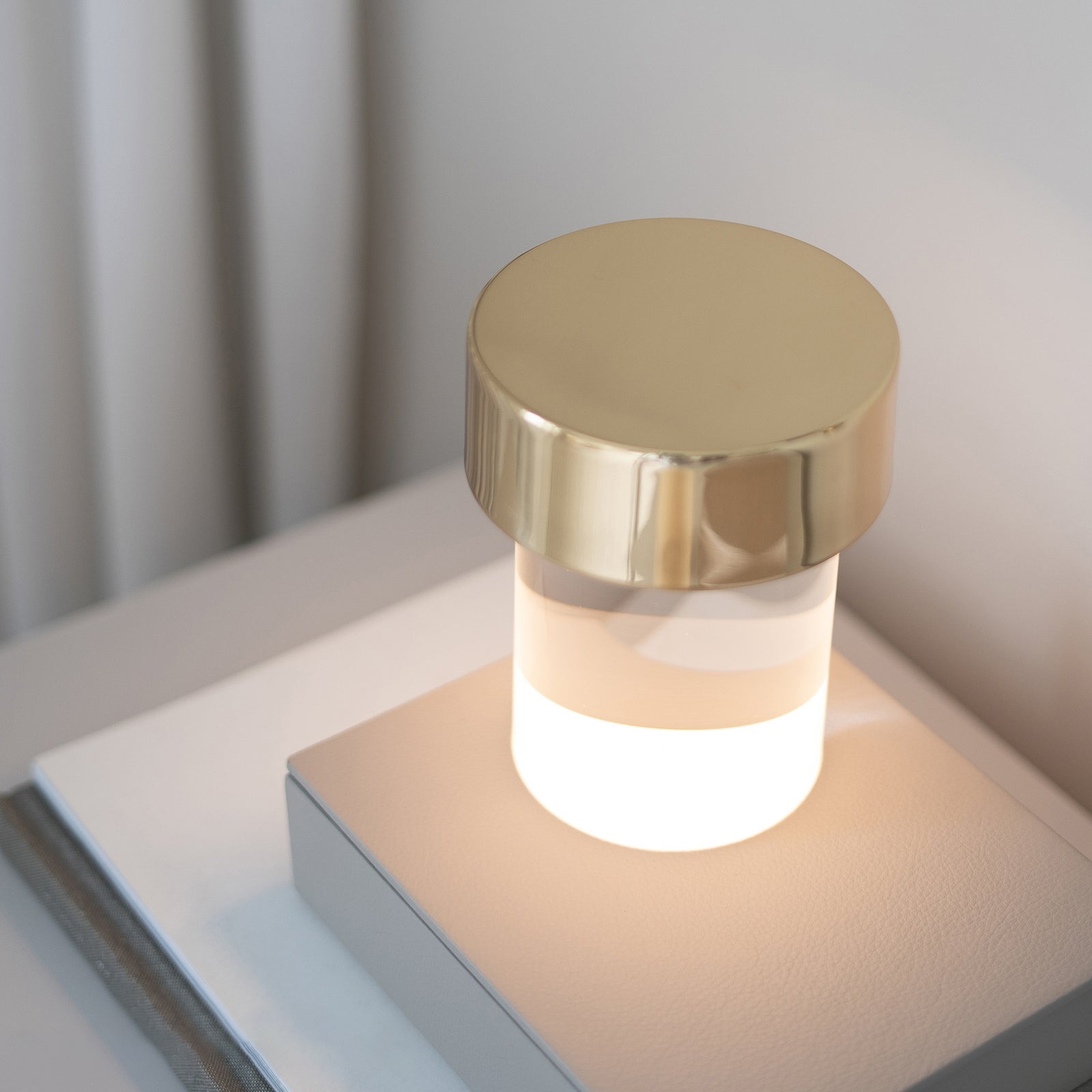 Toleso Table Lamp