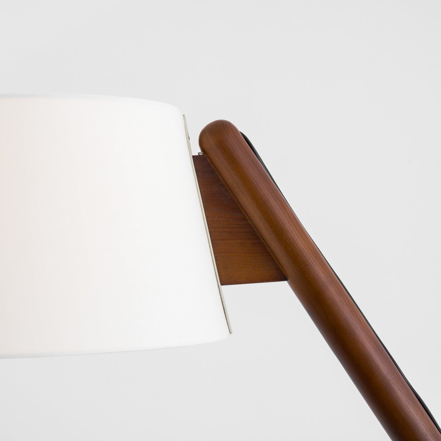 Melzan Floor Lamp