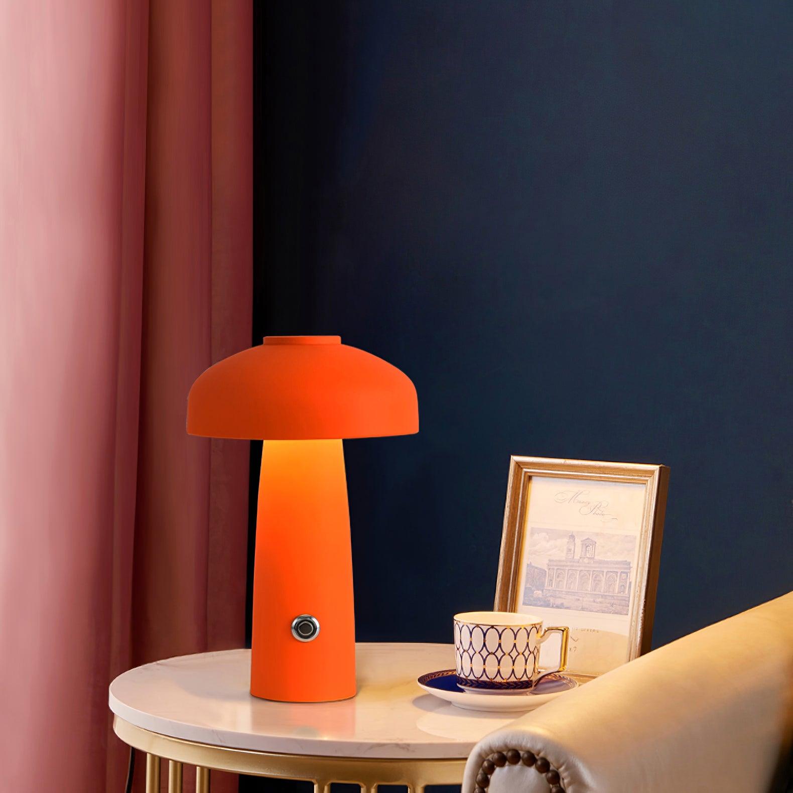 Tomzo Table Lamp
