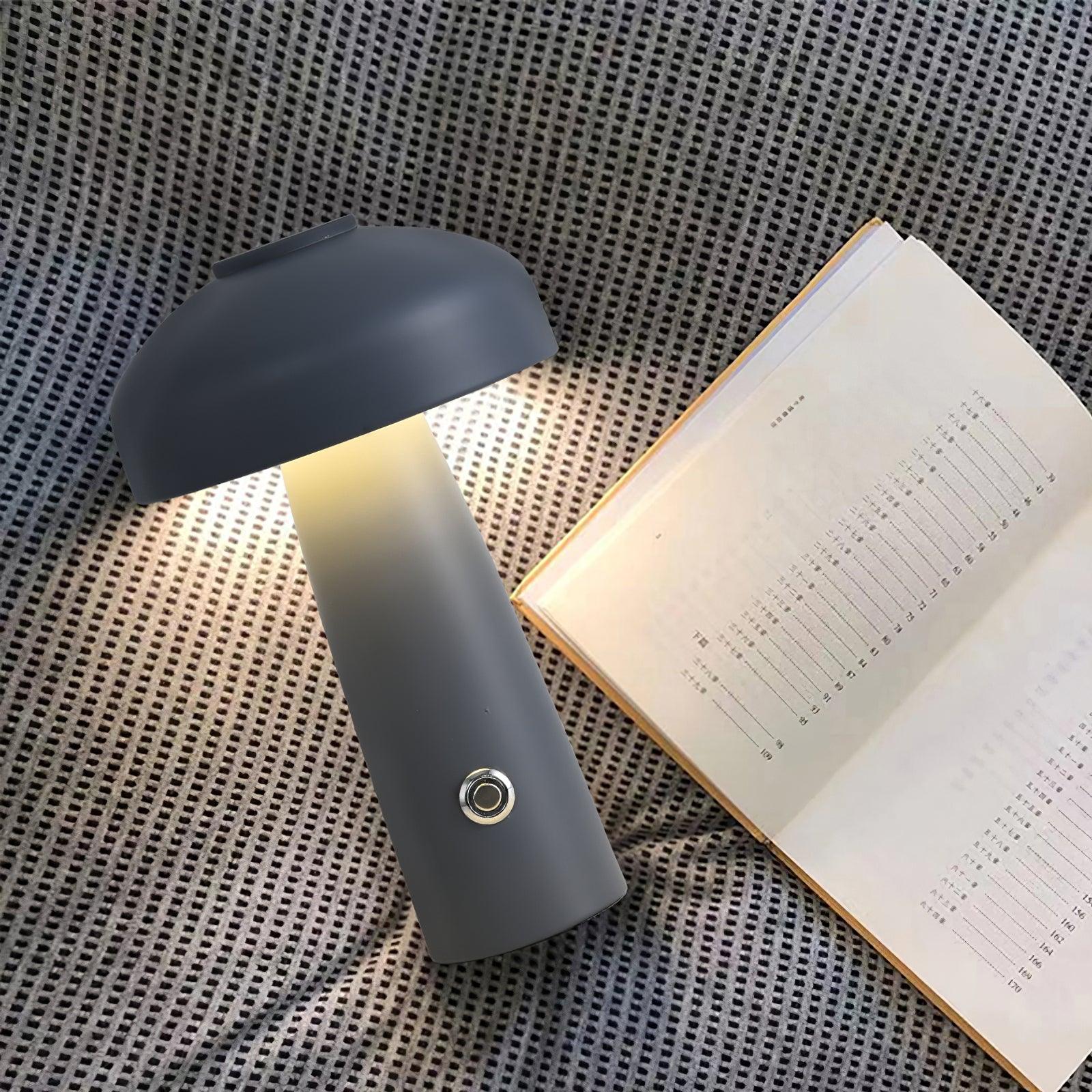Tomzo Table Lamp