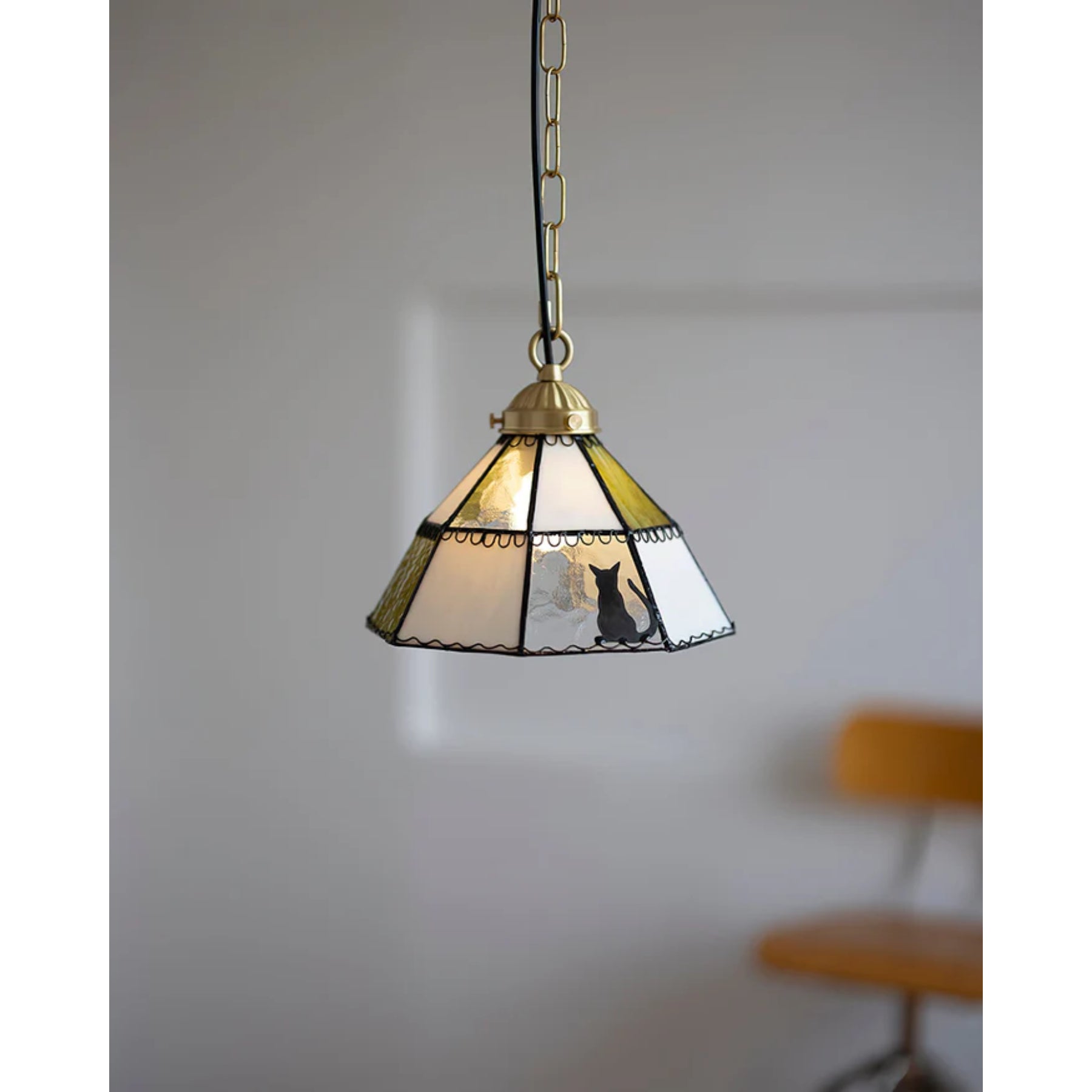Peloze Tiffany Pendant Light