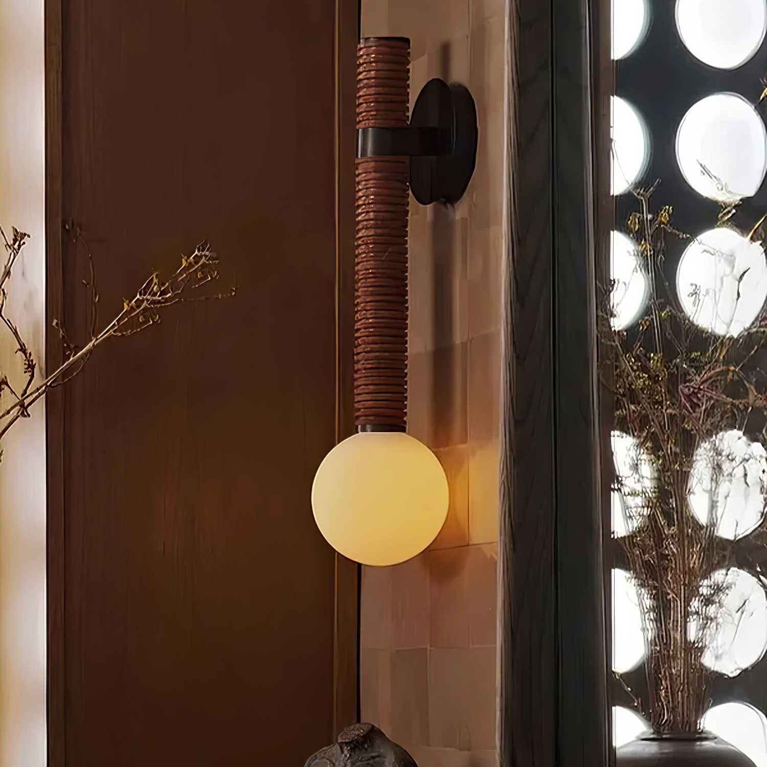 Lusestro Wall Light