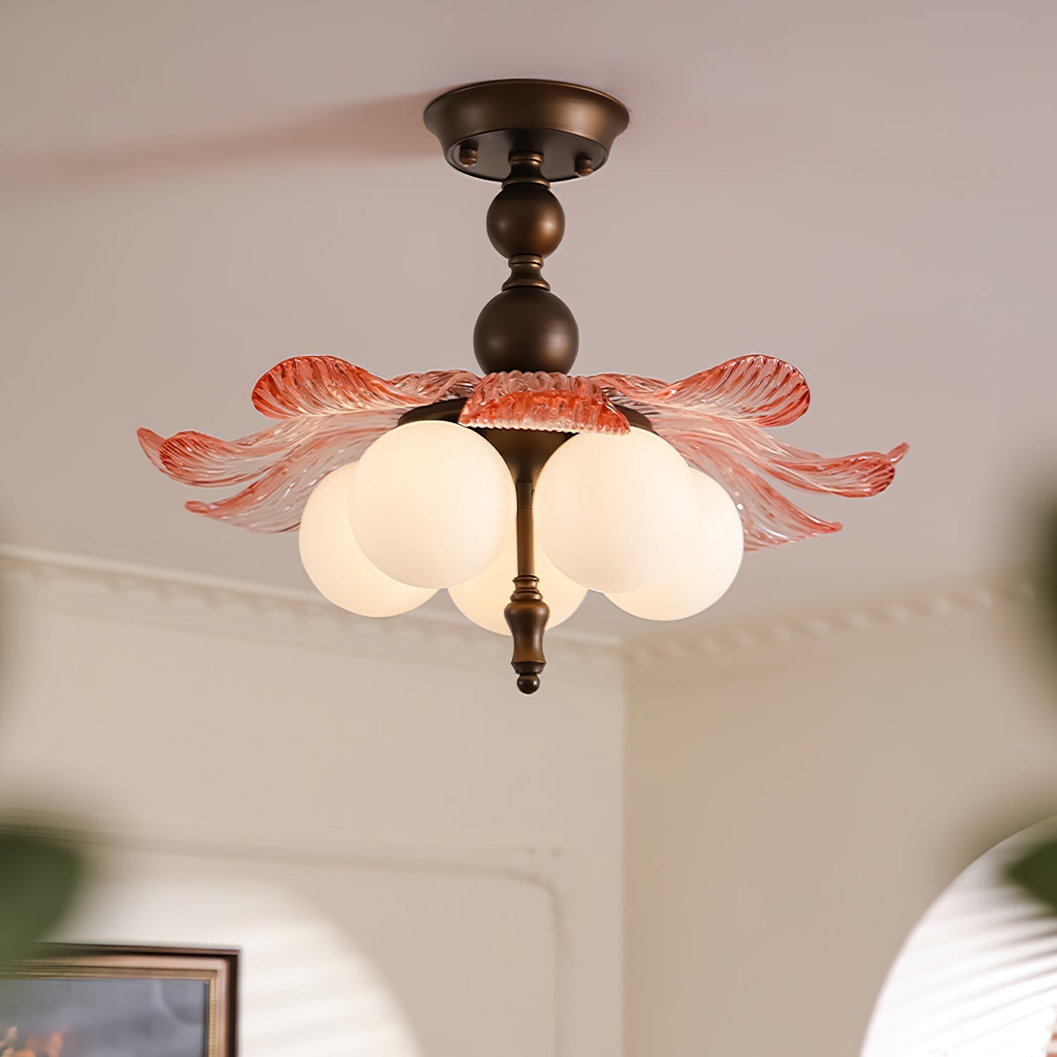 Leyvaza Ceiling Light