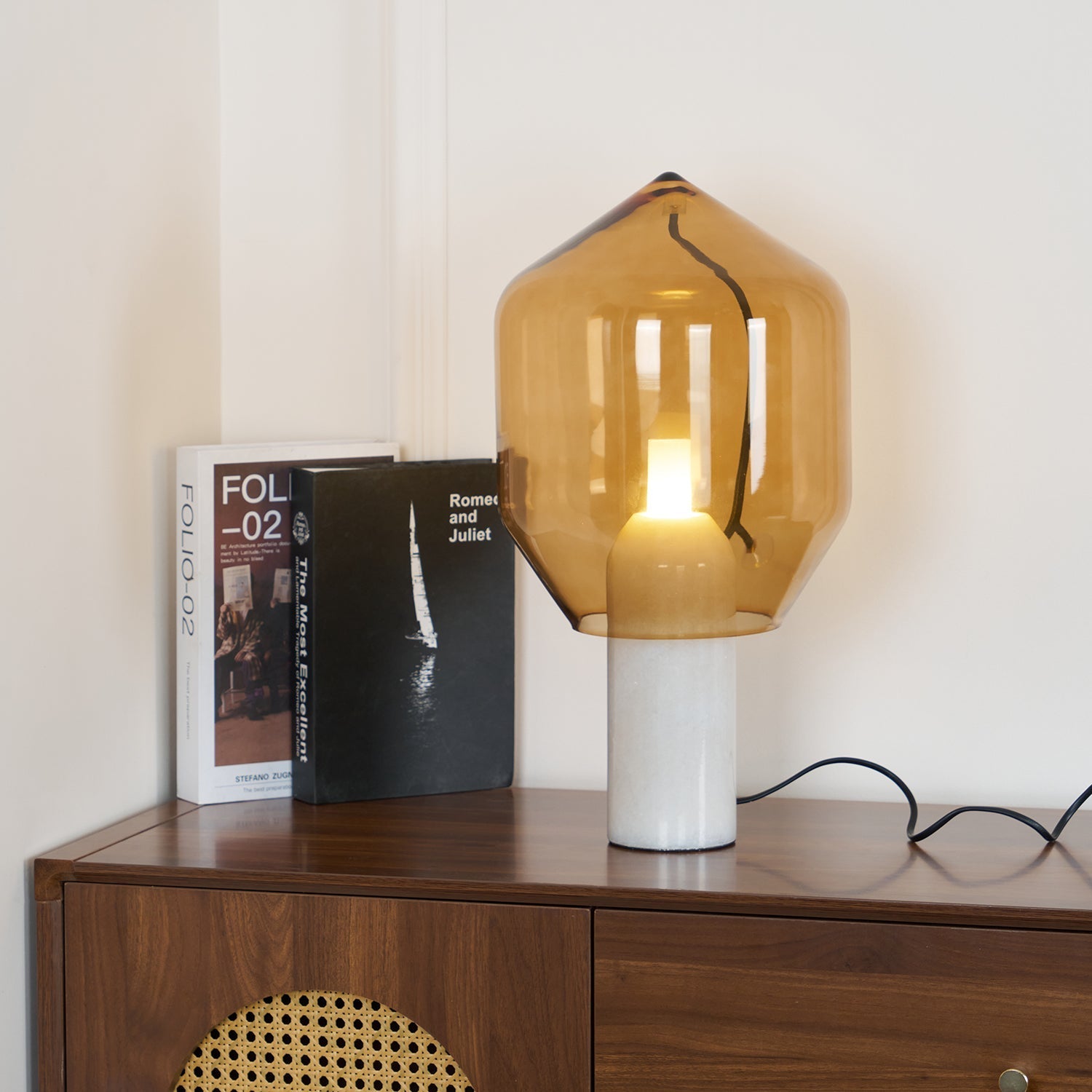 Art Zeno Table Lamp