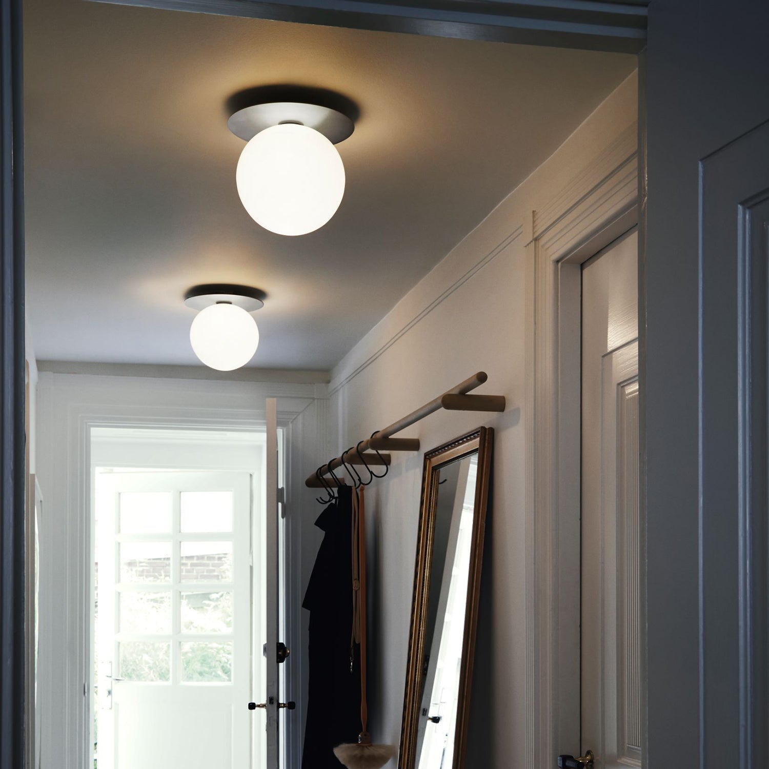 Lunere Wall Light