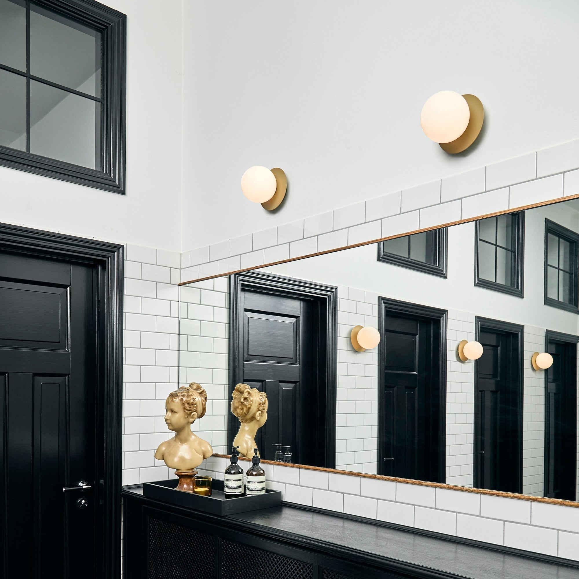 Lunere Wall Light