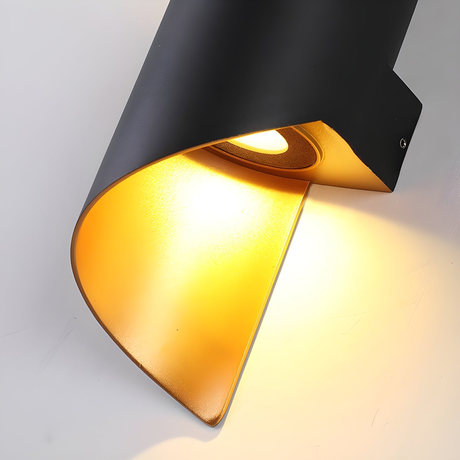 Leizy Wall Light