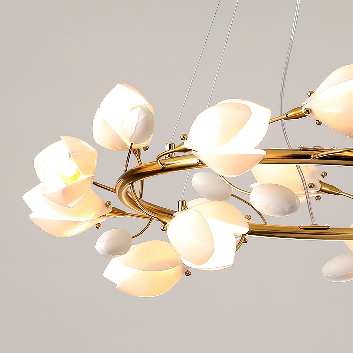 Lilyzan Pendant Light