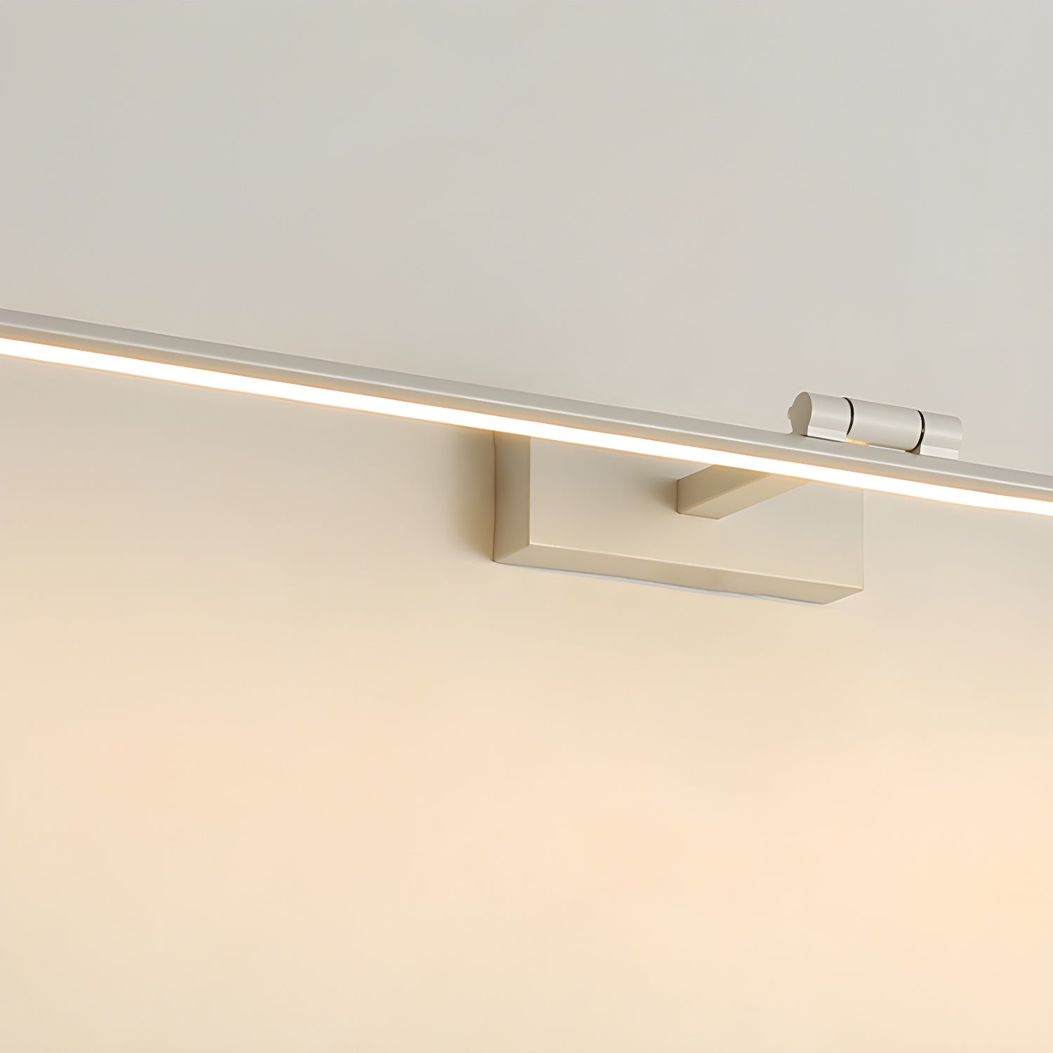 Menero Wall Light