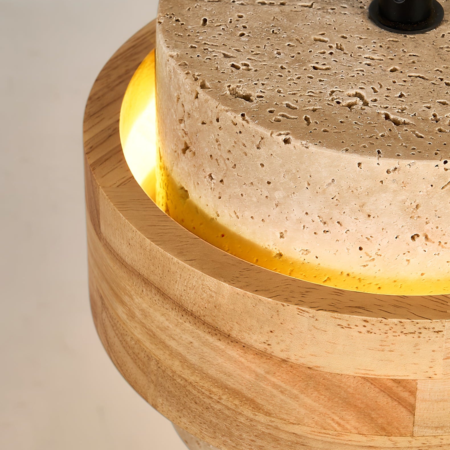 Lyozar Pendant Light