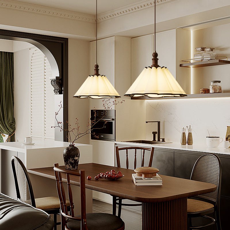 Lipea Pendant Light