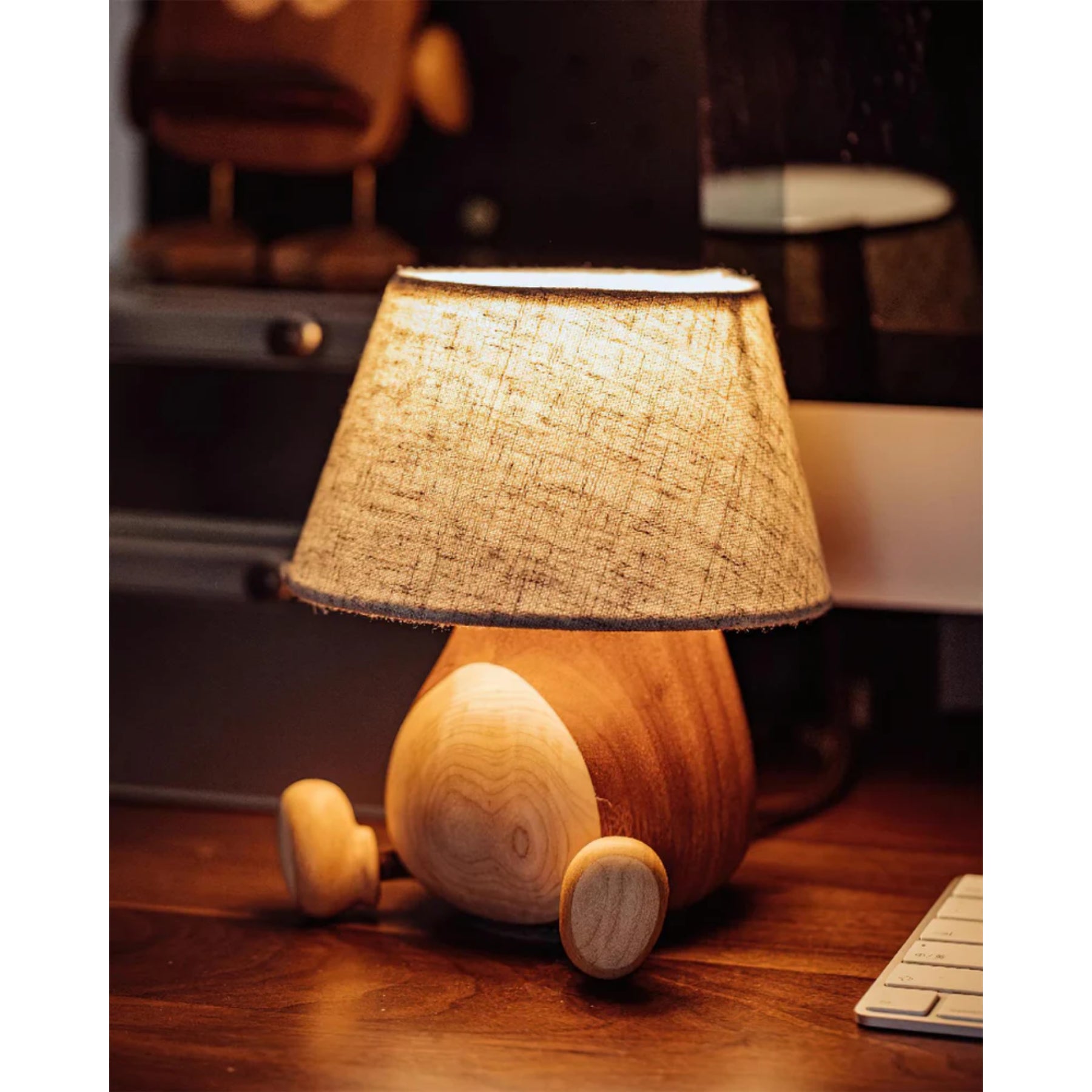 Tonvessa Hamster Table Lamp