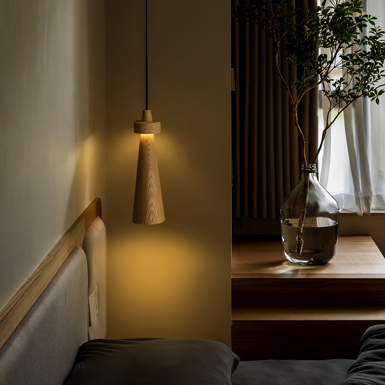 Lomote Pendant Light