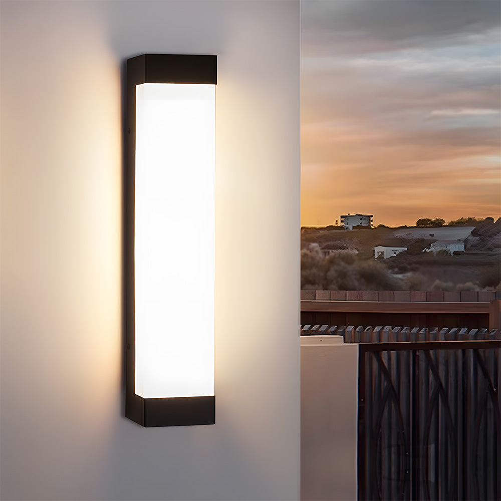 Kavon Wall Light For Outdoors