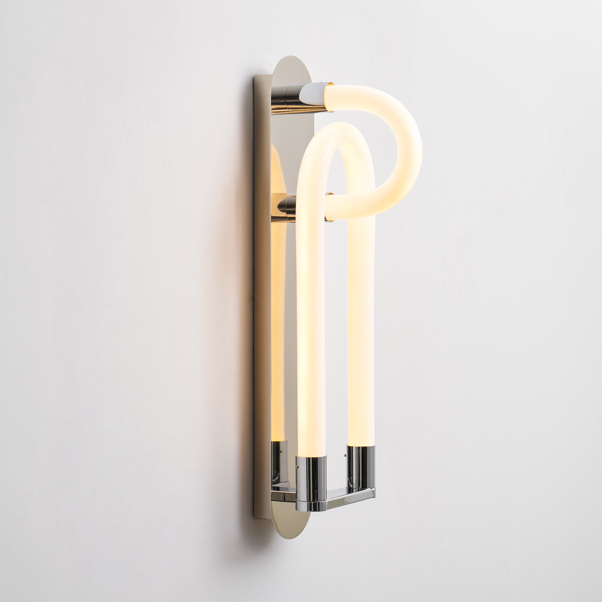 Loracus Wall Light