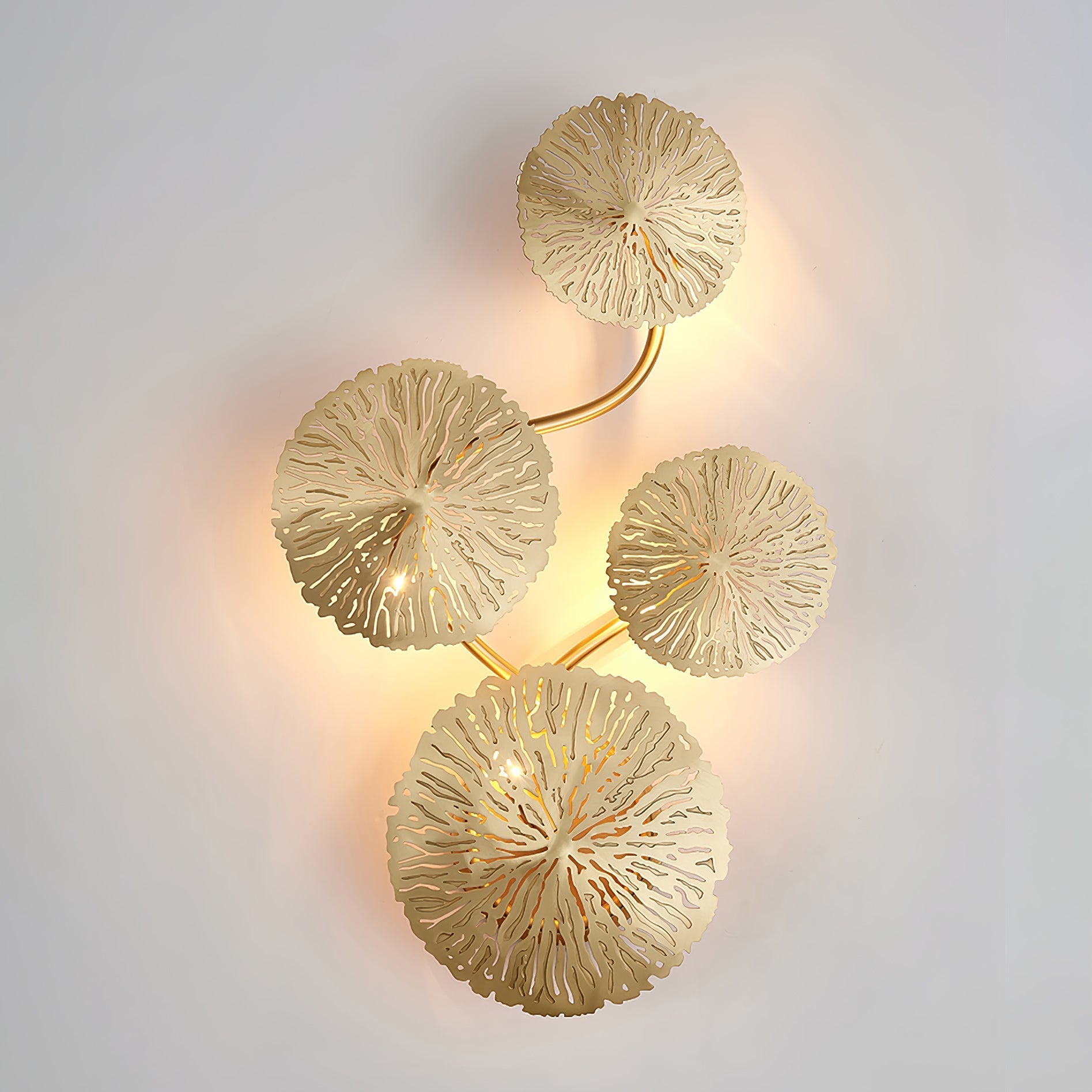 Letuzo Leaf Wall Light