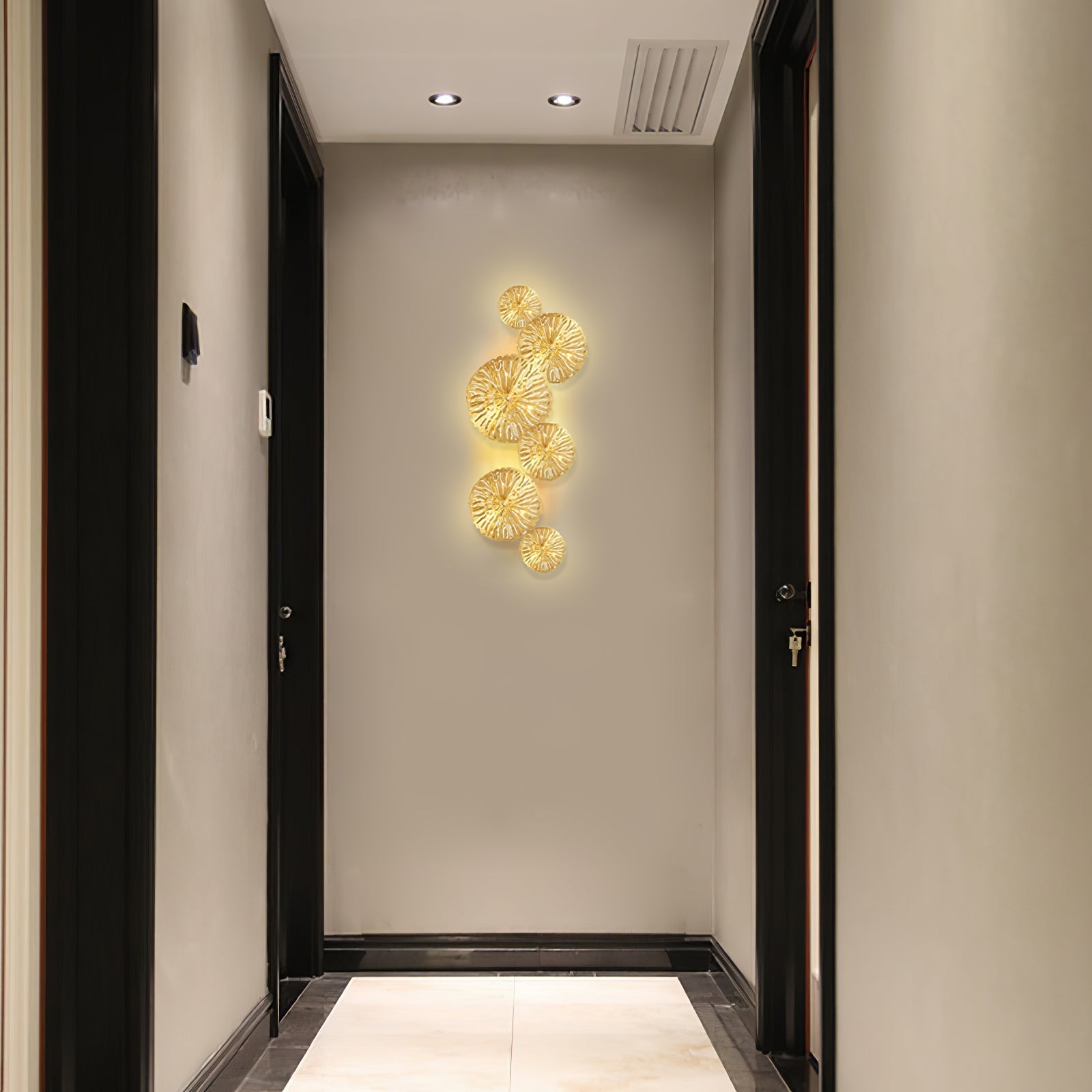 Letuzo Leaf Wall Light