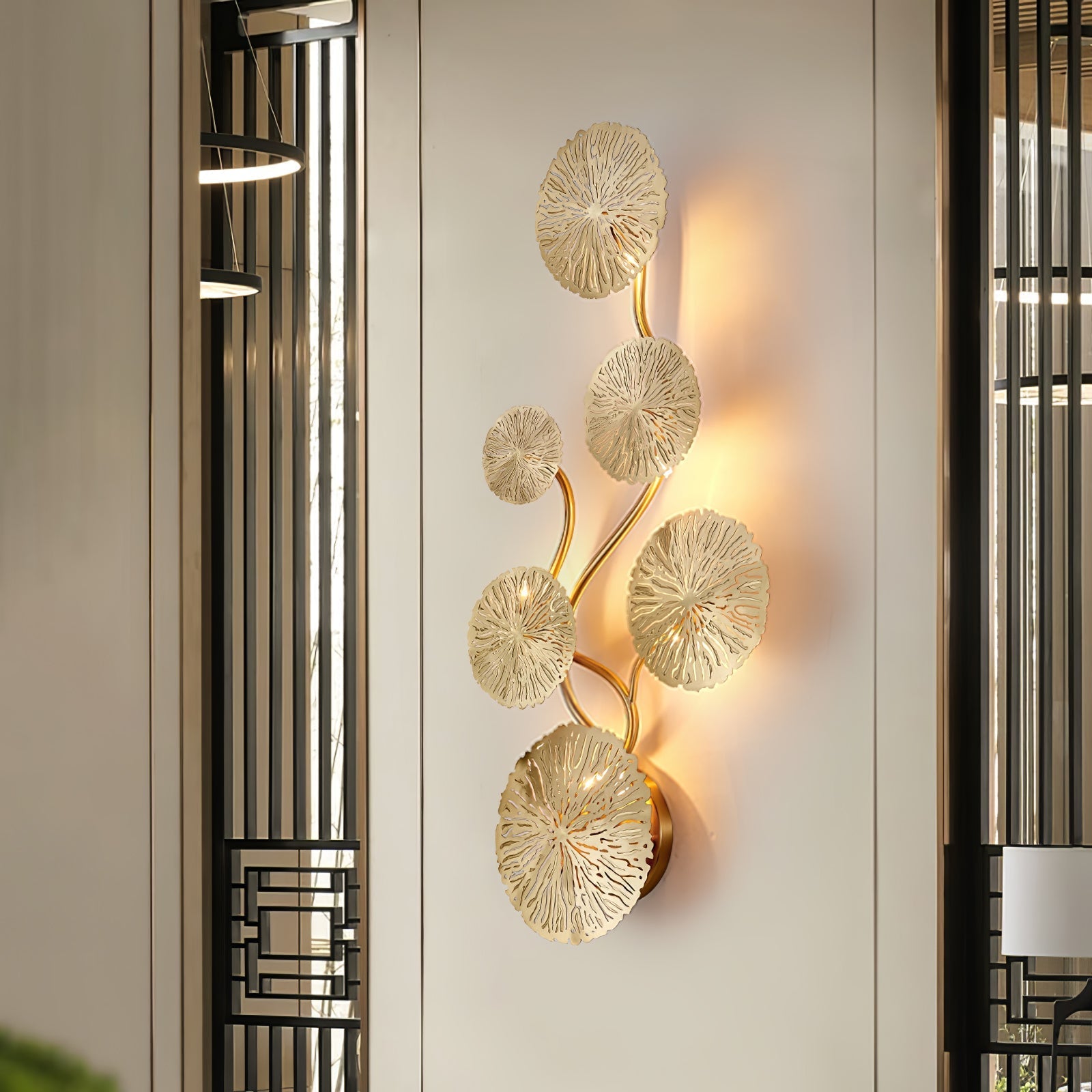 Letuzo Leaf Wall Light