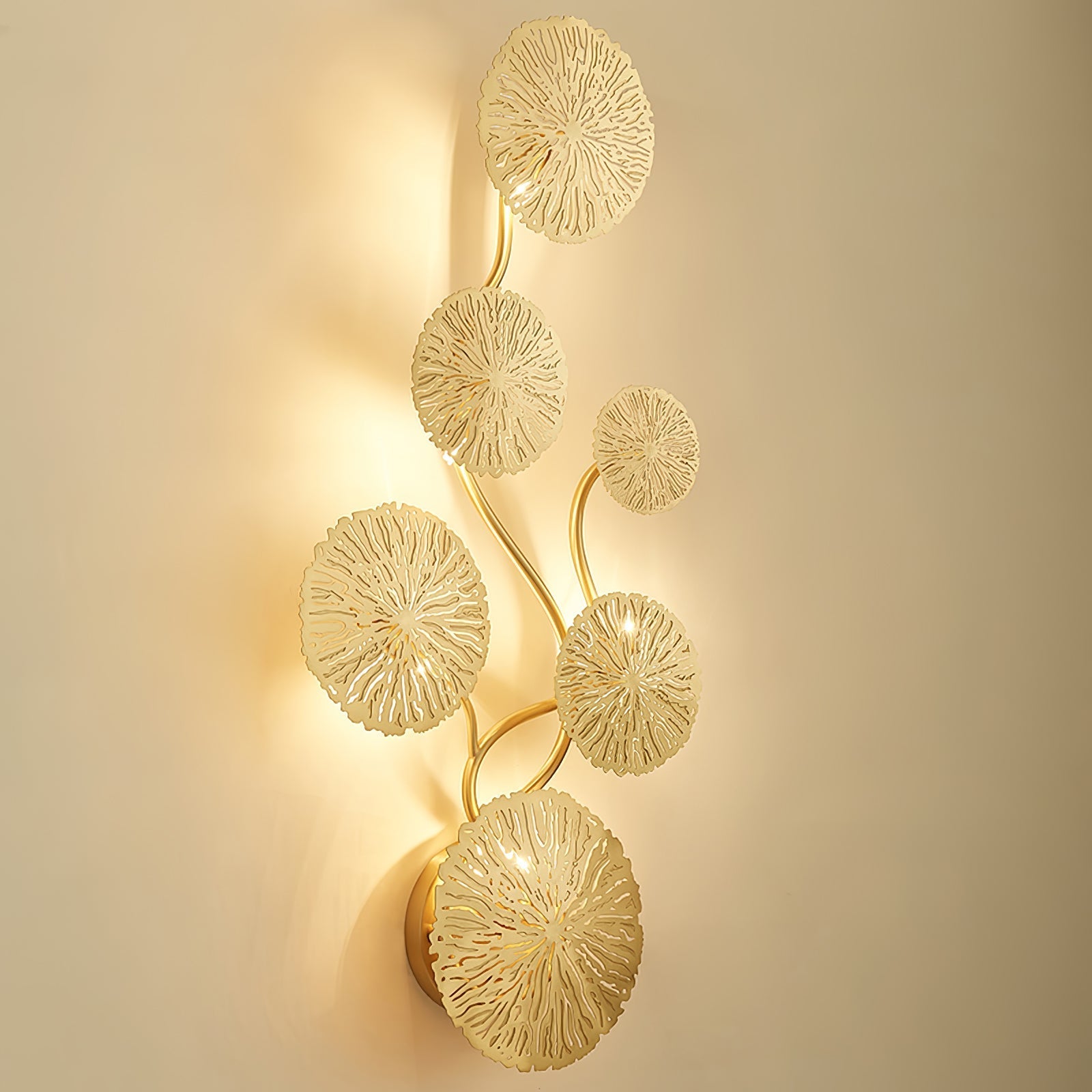 Letuzo Leaf Wall Light