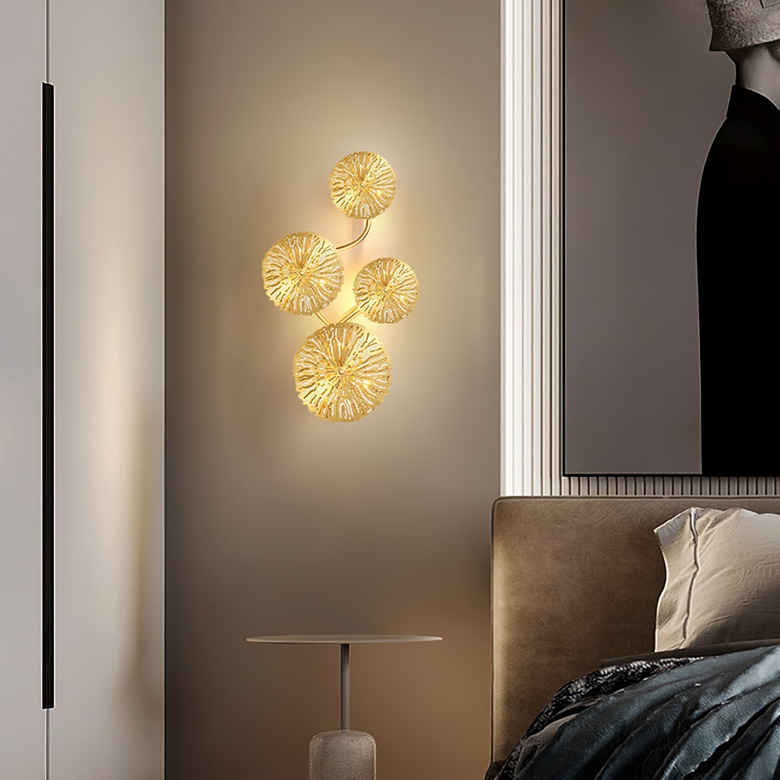 Letuzo Leaf Wall Light