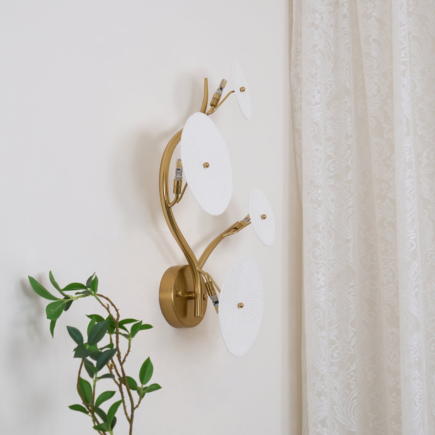 Verroburn Petal Wall Light