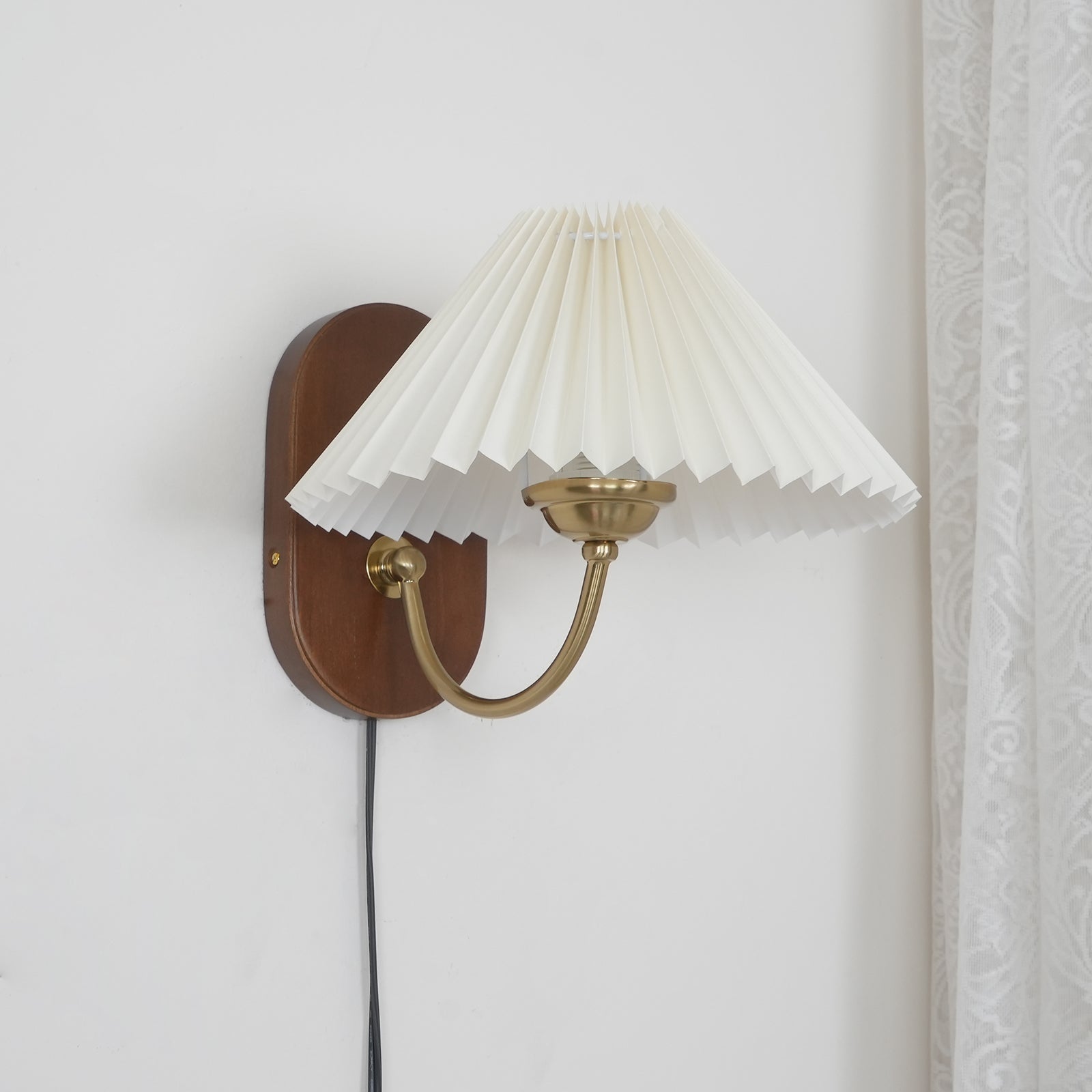Nivalis Wall Light
