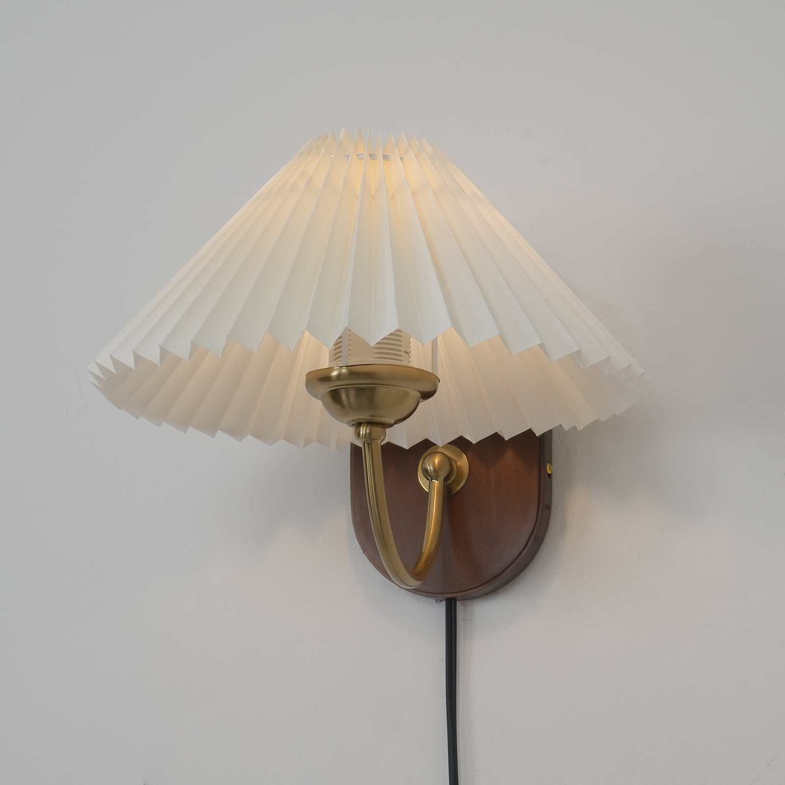 Nivalis Wall Light