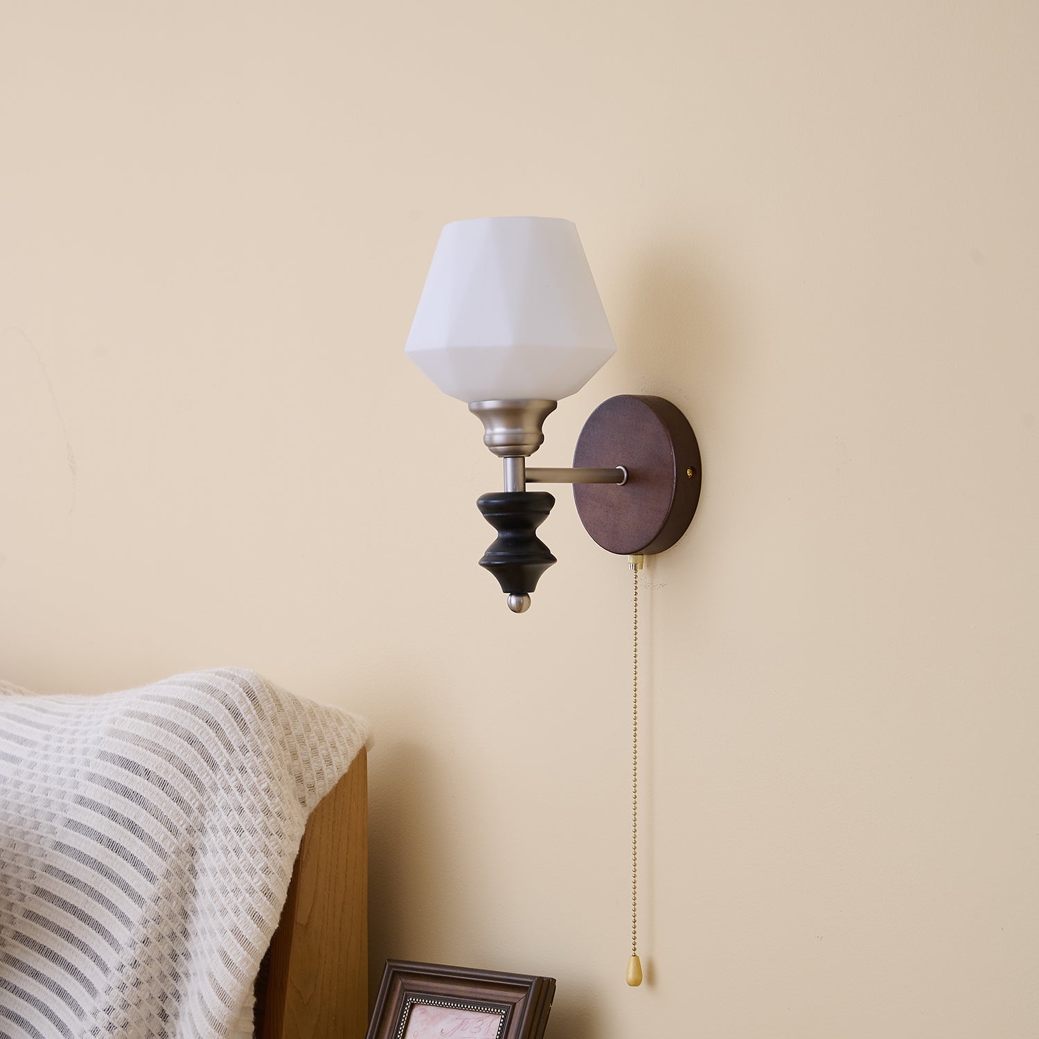 Locelle Wall Light