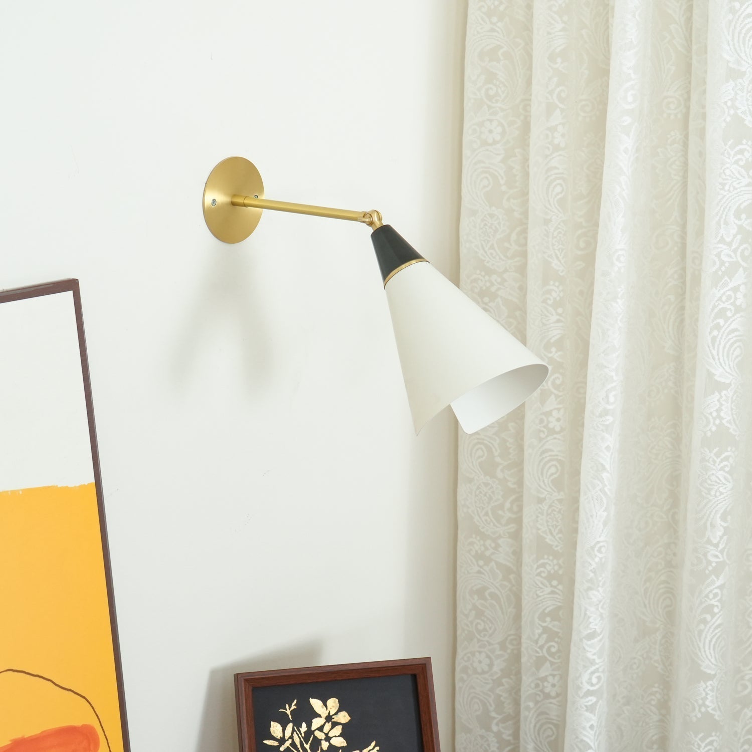Mauge Wall Light
