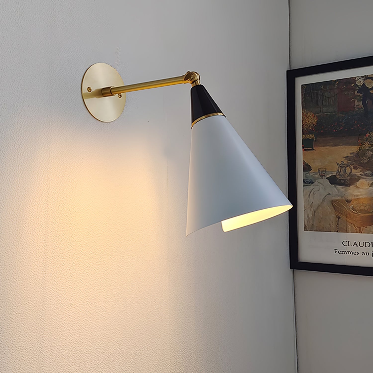 Mauge Wall Light
