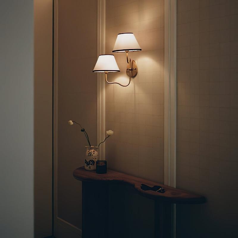 Wynnus Wall Light