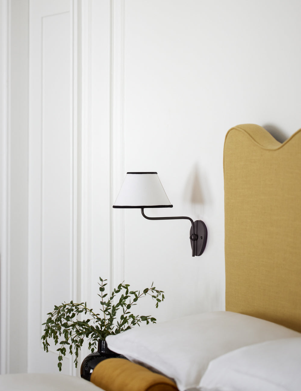 Wynnus Wall Light