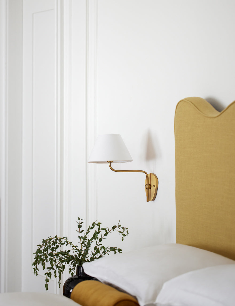 Wynnus Wall Light