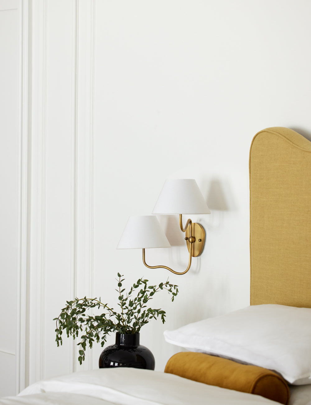 Wynnus Wall Light