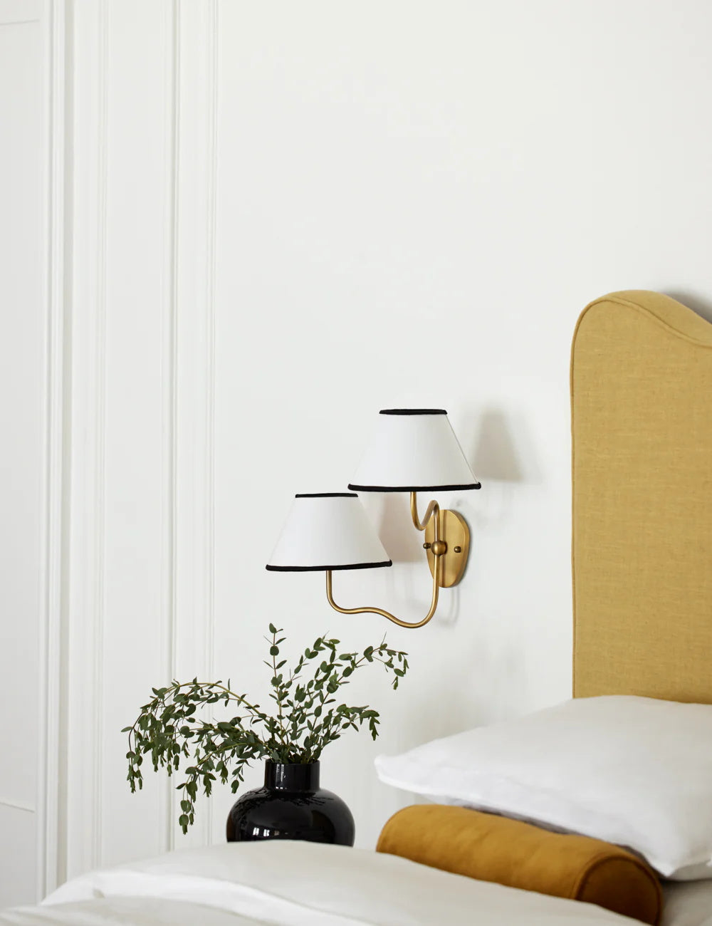 Wynnus Wall Light