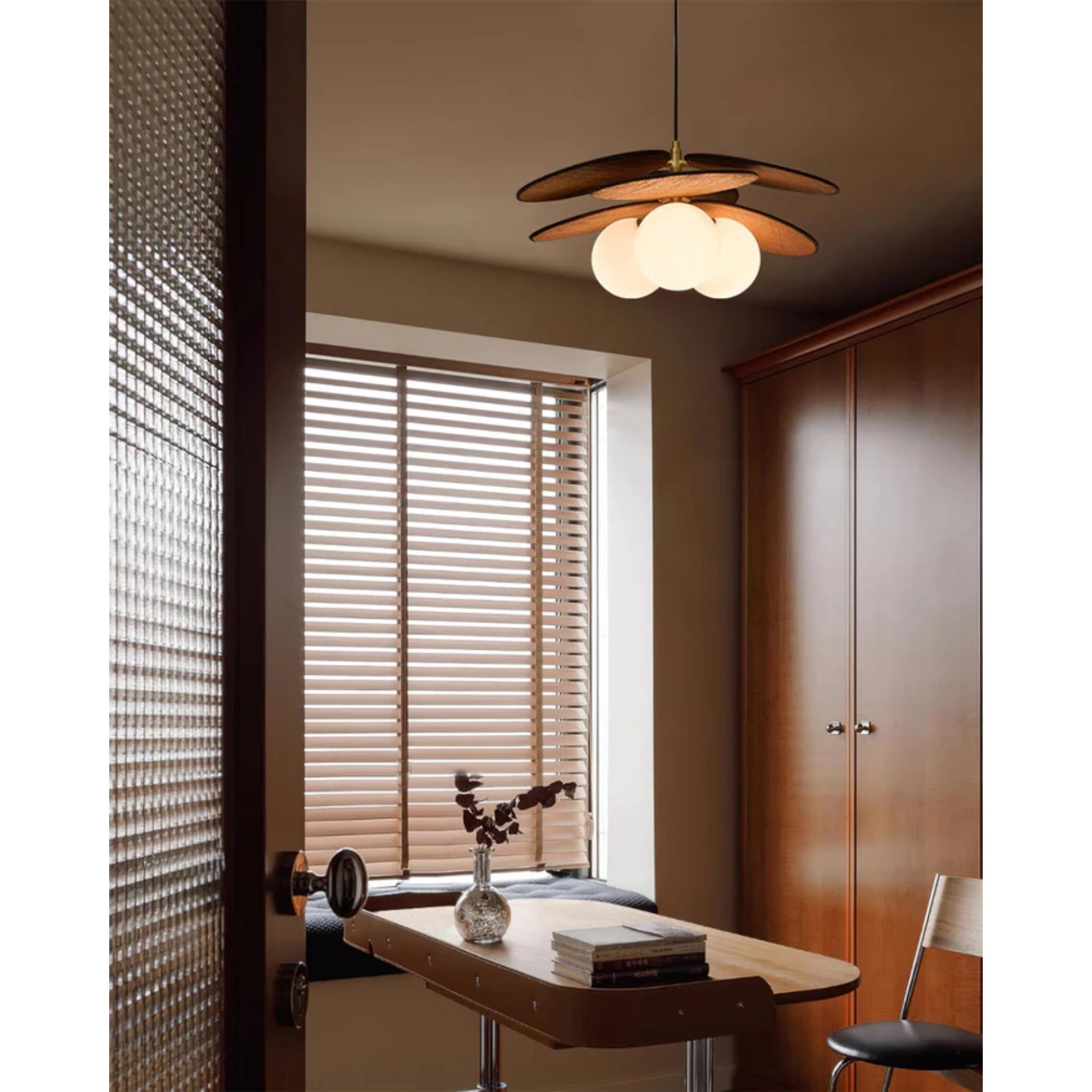 Ovaris Pendant Light