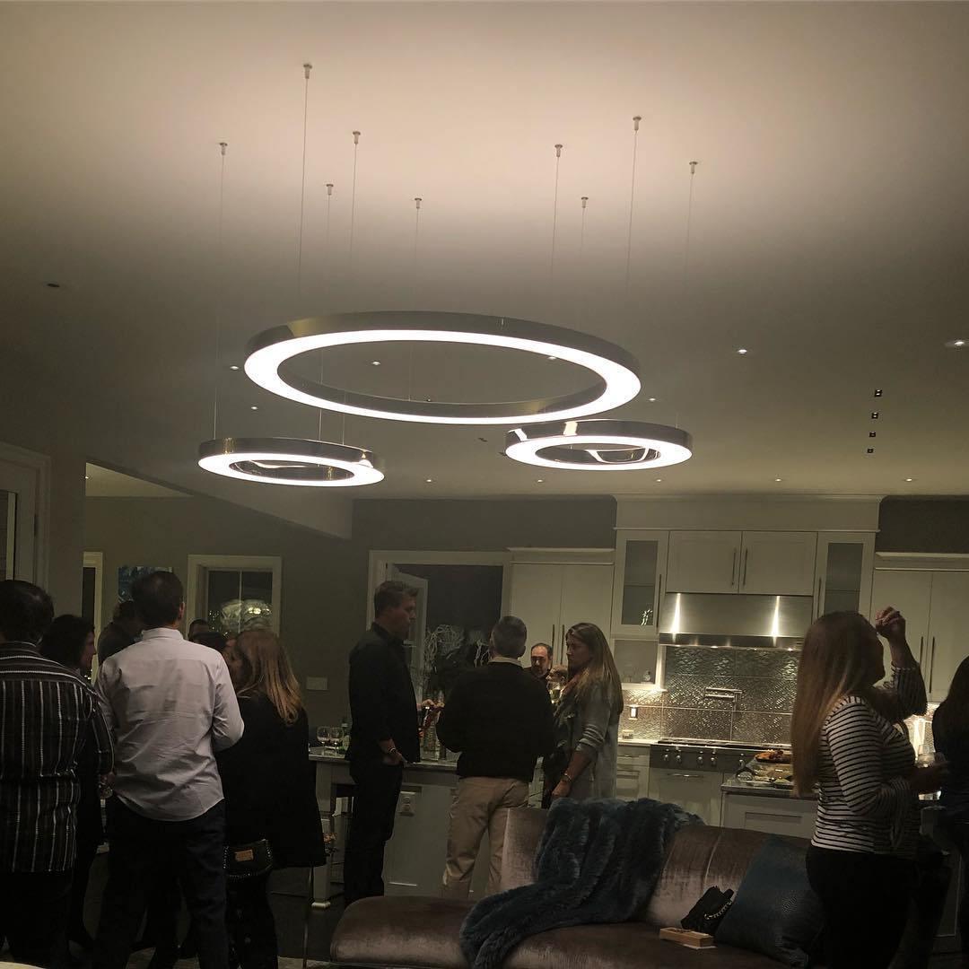 Naleya Ring-Shaped Pendant Light